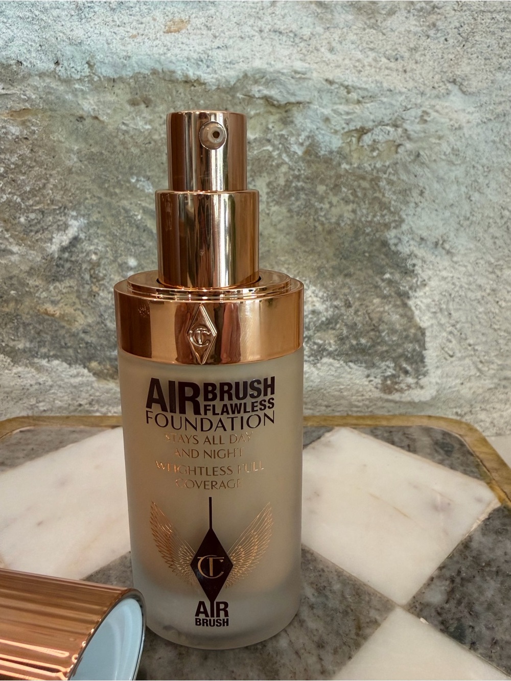 Charlotte Tilbury Airbrush Foundation in 6 Neutral - Picture 3 of 3